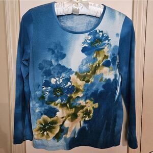 #401 Jones New York Sports Petite Blue Tye Dyed Floral long sleeve top Size: LP